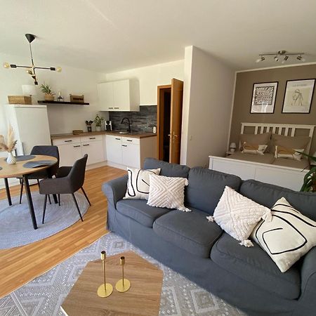 Stilvolles Appartement เยนา ภายนอก รูปภาพ